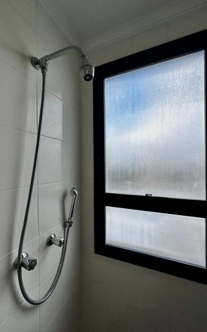 Apartamento para alugar com 216m², 3 quartos e 3 vagas Apartamento para alugar com 216m², 3 quartos e 3 vagasBanheiro da Suíte 1