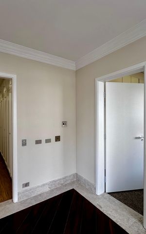 Apartamento para alugar com 216m², 3 quartos e 3 vagas Apartamento para alugar com 216m², 3 quartos e 3 vagasCopa