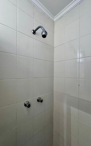 Apartamento para alugar com 216m², 3 quartos e 3 vagas Apartamento para alugar com 216m², 3 quartos e 3 vagasBanheiro da Suíte 2