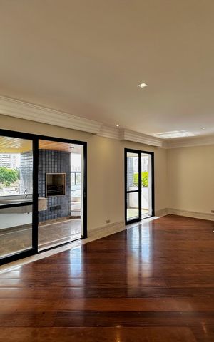 Apartamento para alugar com 216m², 3 quartos e 3 vagas Apartamento para alugar com 216m², 3 quartos e 3 vagasSala