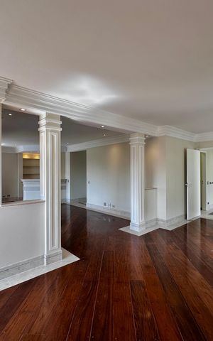 Apartamento para alugar com 216m², 3 quartos e 3 vagas Apartamento para alugar com 216m², 3 quartos e 3 vagasSala