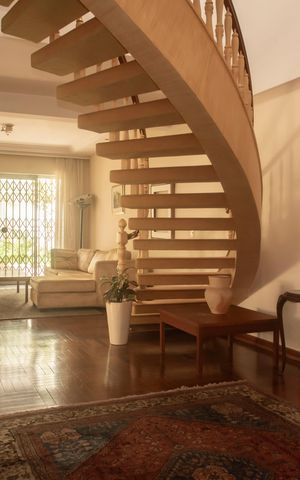 Casa à venda com 282m², 4 quartos e 3 vagasSala