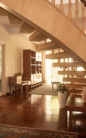 Casa à venda com 282m², 4 quartos e 3 vagasSala