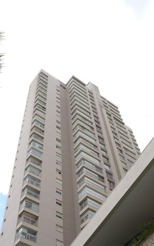 Apartamento à venda com 99m², 3 quartos e 4 vagasFachada