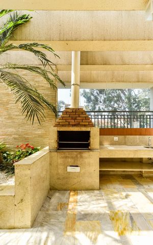 Apartamento à venda com 240m², 4 quartos e 3 vagasÁrea comum - Churrasqueira