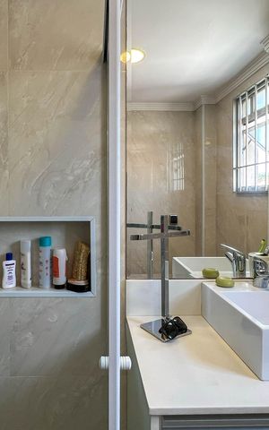 Apartamento à venda com 196m², 4 quartos e 2 vagasBanheiro