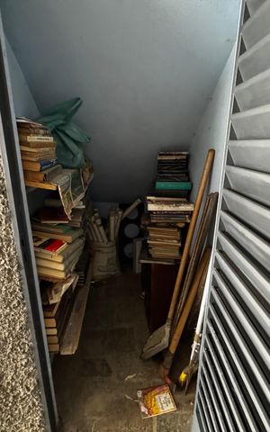 Casa à venda com 400m², 8 quartos e 5 vagas Casa à venda com 400m², 8 quartos e 5 vagasDespensa 1 - garagem - 1° Andar