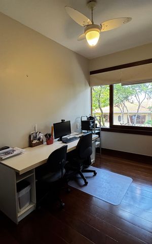 Casa à venda com 400m², 8 quartos e 5 vagas Casa à venda com 400m², 8 quartos e 5 vagasQuarto 3