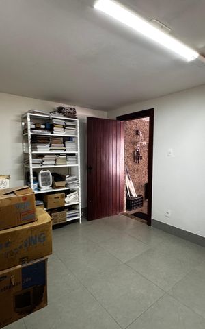 Casa à venda com 400m², 8 quartos e 5 vagas Casa à venda com 400m², 8 quartos e 5 vagasQuarto 5