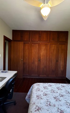 Casa à venda com 400m², 8 quartos e 5 vagas Casa à venda com 400m², 8 quartos e 5 vagasQuarto 1