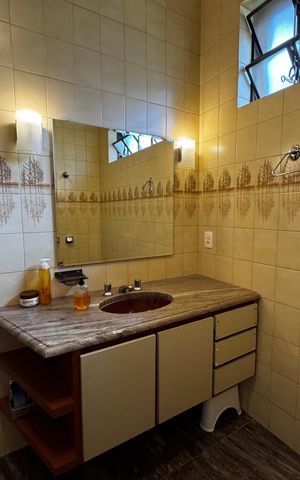 Casa à venda com 400m², 8 quartos e 5 vagas Casa à venda com 400m², 8 quartos e 5 vagasBanheiro da Suíte 2