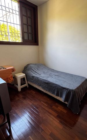 Casa à venda com 400m², 8 quartos e 5 vagas Casa à venda com 400m², 8 quartos e 5 vagasQuarto 4
