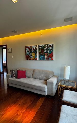 Casa à venda com 400m², 8 quartos e 5 vagas Casa à venda com 400m², 8 quartos e 5 vagasSala