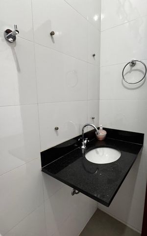 Casa à venda com 400m², 8 quartos e 5 vagas Casa à venda com 400m², 8 quartos e 5 vagasBanheiro 3