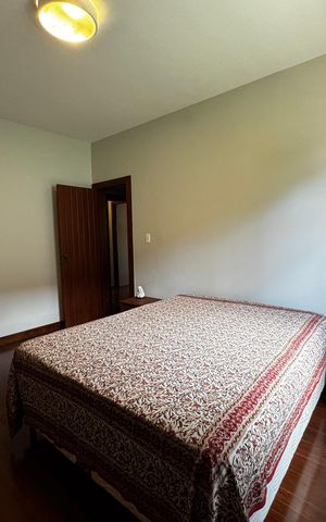 Casa à venda com 400m², 8 quartos e 5 vagas Casa à venda com 400m², 8 quartos e 5 vagasSuíte 1