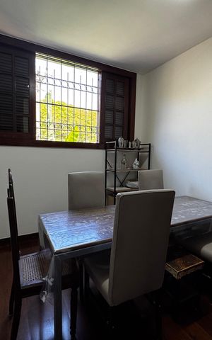 Casa à venda com 400m², 8 quartos e 5 vagas Casa à venda com 400m², 8 quartos e 5 vagasQuarto 6