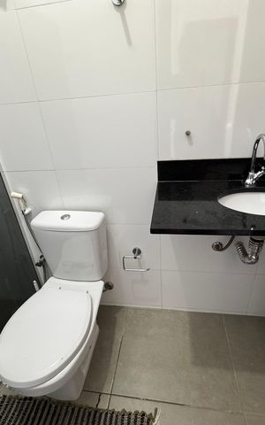 Casa à venda com 400m², 8 quartos e 5 vagas Casa à venda com 400m², 8 quartos e 5 vagasBanheiro 3