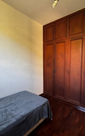 Casa à venda com 400m², 8 quartos e 5 vagas Casa à venda com 400m², 8 quartos e 5 vagasQuarto 4