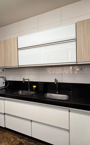Casa à venda com 400m², 8 quartos e 5 vagas Casa à venda com 400m², 8 quartos e 5 vagasCozinha