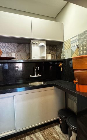 Casa à venda com 400m², 8 quartos e 5 vagas Casa à venda com 400m², 8 quartos e 5 vagasCozinha