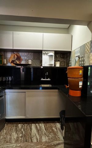 Casa à venda com 400m², 8 quartos e 5 vagas Casa à venda com 400m², 8 quartos e 5 vagasCozinha