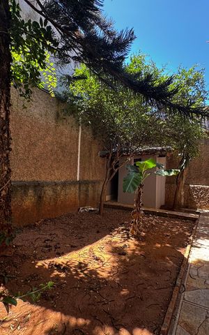 Casa à venda com 400m², 8 quartos e 5 vagas Casa à venda com 400m², 8 quartos e 5 vagasCanil - 2° andar
