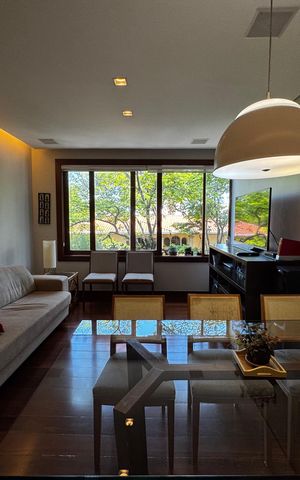 Casa à venda com 400m², 8 quartos e 5 vagas Casa à venda com 400m², 8 quartos e 5 vagasSala