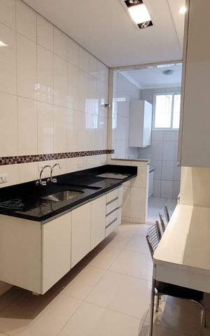 Casa à venda com 182m², 4 quartos e 4 vagas