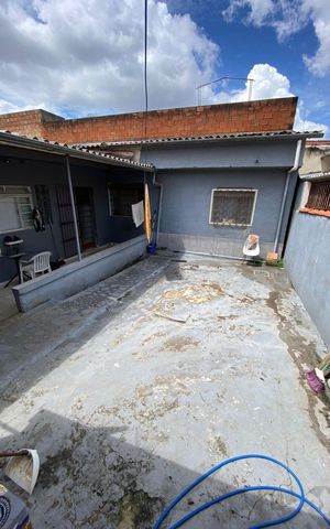 Casa à venda com 400m², 2 quartos e 2 vagas