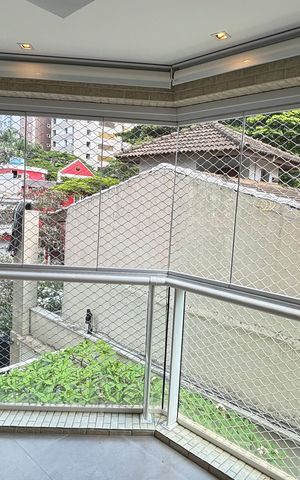 Apartamento à venda com 165m², 3 quartos e 4 vagasVaranda