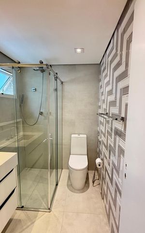 Apartamento à venda com 165m², 3 quartos e 4 vagasBanheiro da Suíte 2