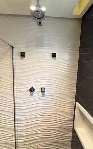 Apartamento à venda com 165m², 3 quartos e 4 vagasBanheiro da Suíte 1