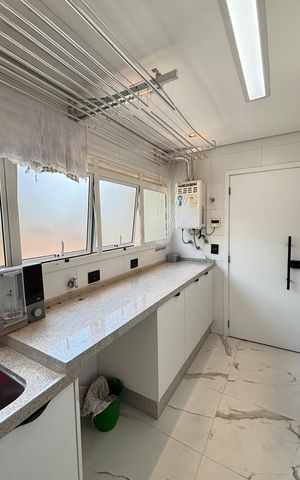 Apartamento à venda com 165m², 3 quartos e 4 vagasÁrea de Serviço