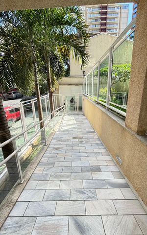 Apartamento à venda com 165m², 3 quartos e 4 vagasÁrea comum - Rampa - Corrimão
