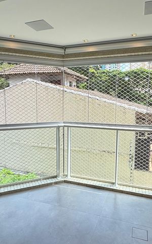 Apartamento à venda com 165m², 3 quartos e 4 vagasVaranda