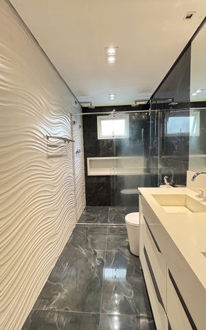 Apartamento à venda com 165m², 3 quartos e 4 vagasBanheiro da Suíte 1