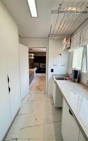 Apartamento à venda com 165m², 3 quartos e 4 vagasÁrea de Serviço