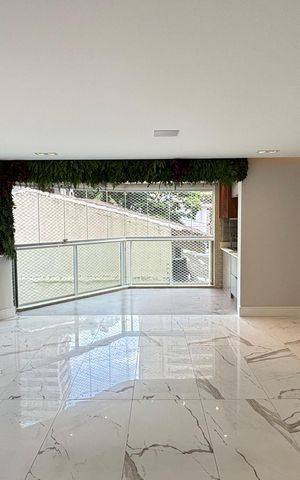 Apartamento à venda com 165m², 3 quartos e 4 vagasSala 