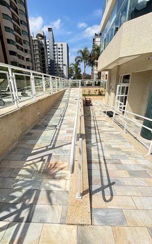 Apartamento à venda com 165m², 3 quartos e 4 vagasÁrea comum - Rampa - Corrimão