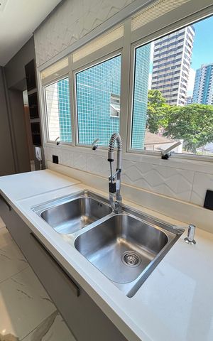 Apartamento à venda com 165m², 3 quartos e 4 vagasCozinha