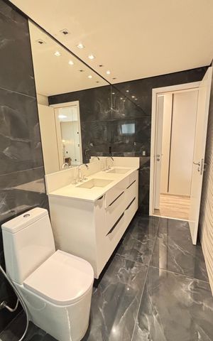 Apartamento à venda com 165m², 3 quartos e 4 vagasBanheiro da Suíte 1