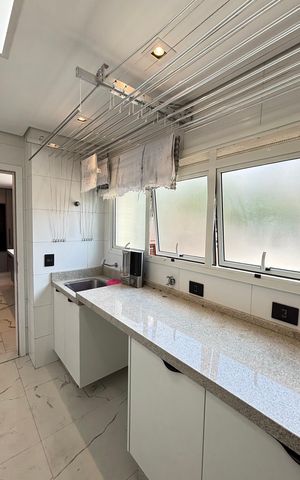 Apartamento à venda com 165m², 3 quartos e 4 vagasÁrea de Serviço