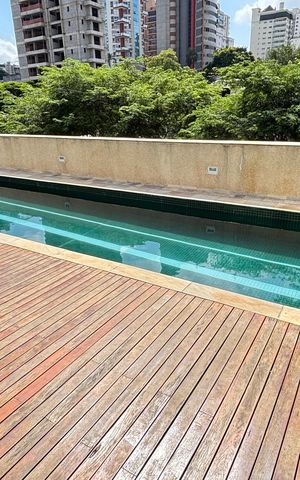 Apartamento à venda com 165m², 3 quartos e 4 vagasÁrea comum - Piscina