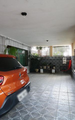 Casa à venda com 384m², 4 quartos e 2 vagasGaragem