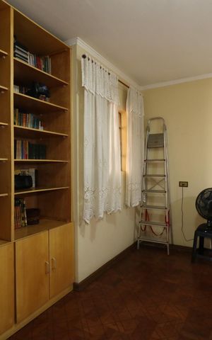 Casa à venda com 384m², 4 quartos e 2 vagasBiblioteca