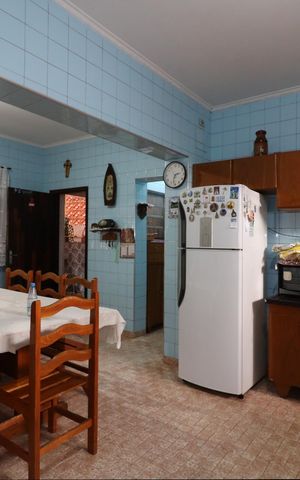 Casa à venda com 384m², 4 quartos e 2 vagasCozinha