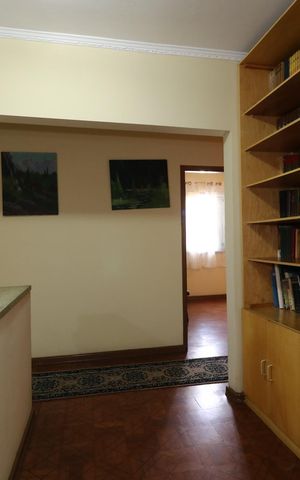 Casa à venda com 384m², 4 quartos e 2 vagasBiblioteca