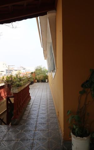 Casa à venda com 384m², 4 quartos e 2 vagasVaranda