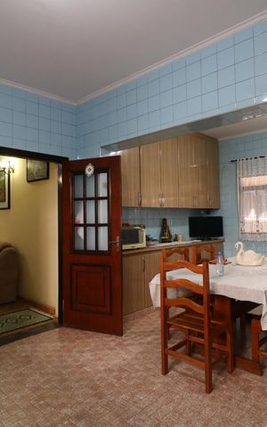 Casa à venda com 384m², 4 quartos e 2 vagasCozinha