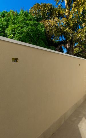 Casa de condomínio à venda com 76m², 2 quartos e 1 vaga Casa de condomínio à venda com 76m², 2 quartos e 1 vagaÁrea Externa
